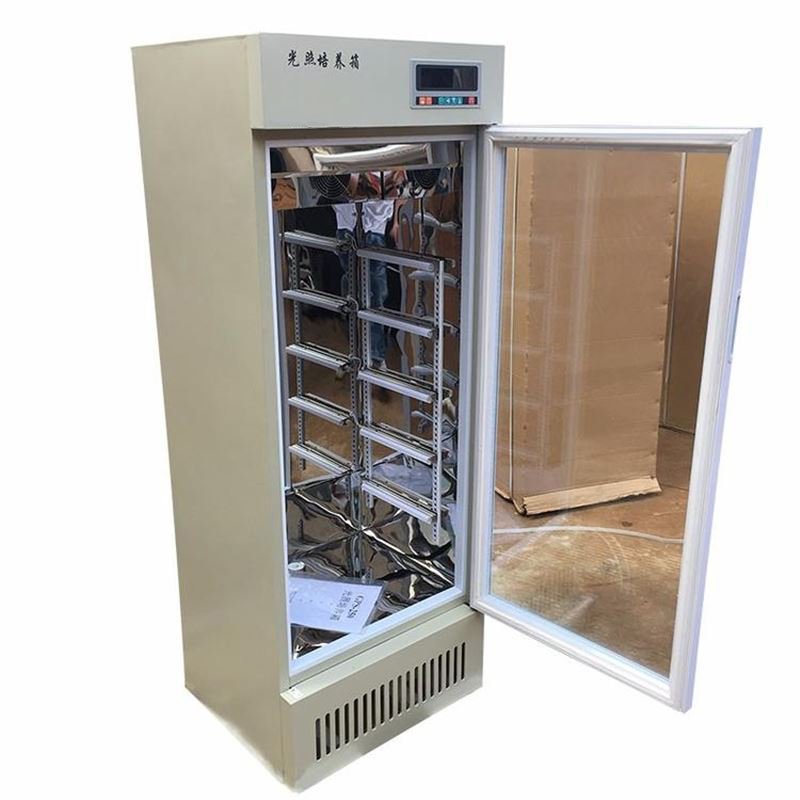 經濟型光照培養箱2.jpg